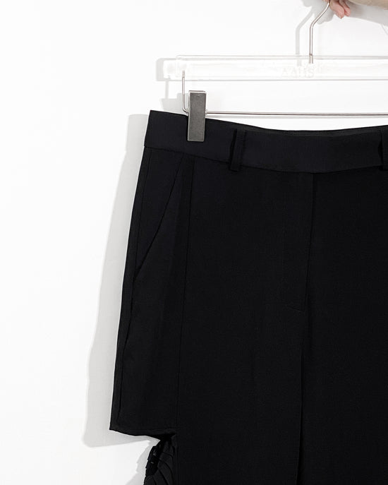 aalis LAM cutout chiffon side pleated pants (Black)