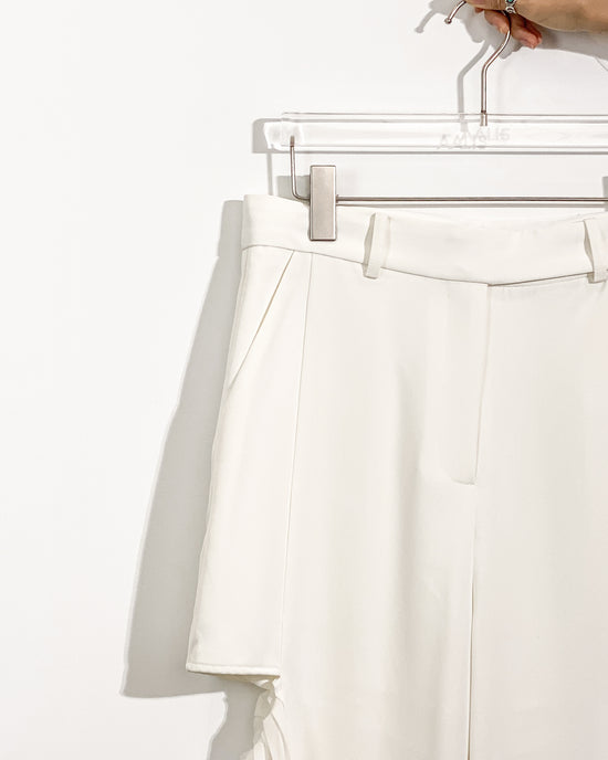 aalis LAM cutout chiffon side pleated pants (White)