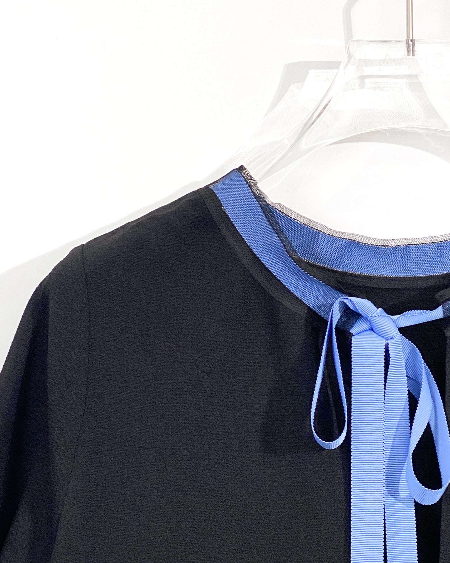 aalis KEMI mesh collar grosgrain ribbon tie on the back bias cut dress (Black)