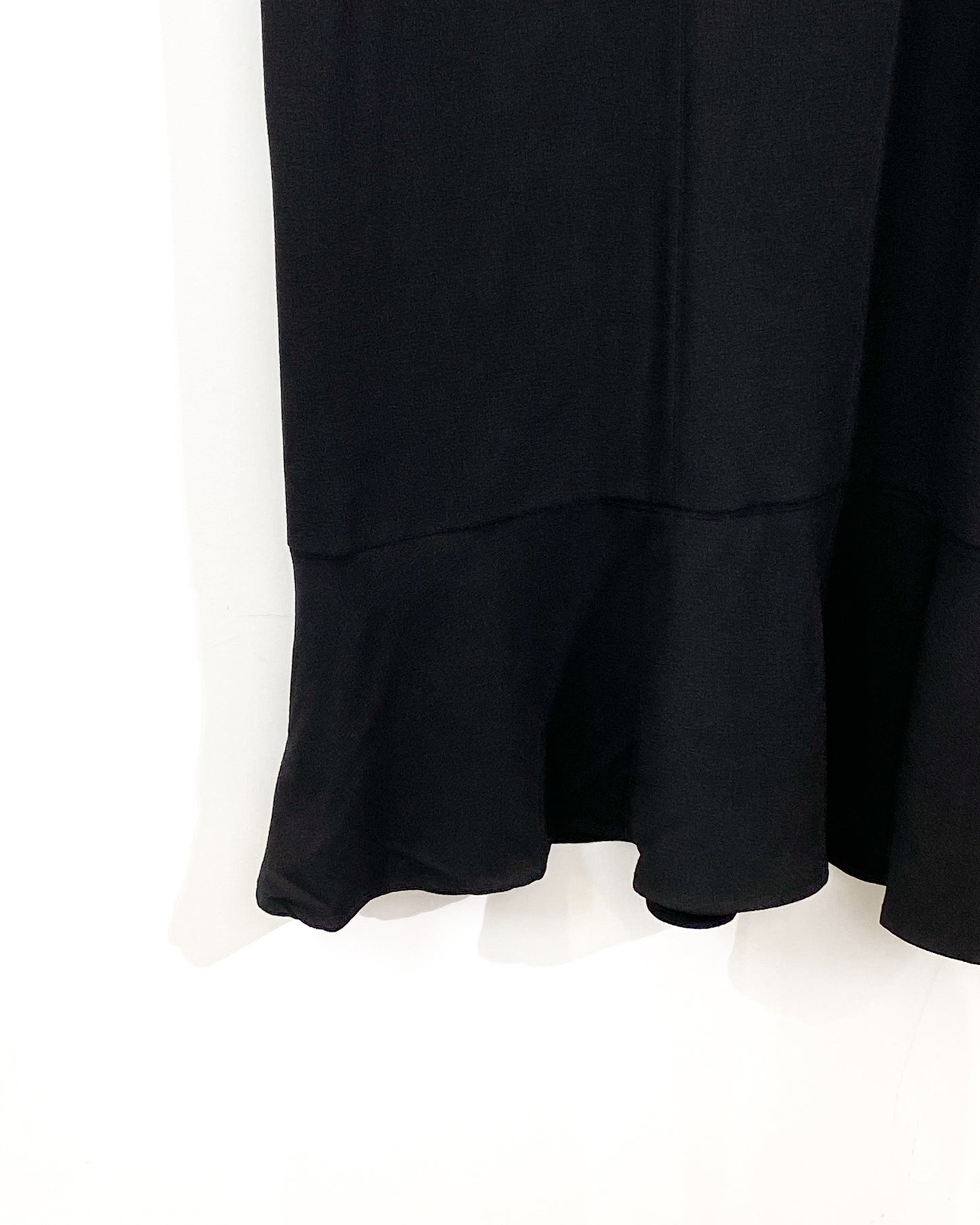 aalis KEMI mesh collar grosgrain ribbon tie on the back bias cut dress (Black)