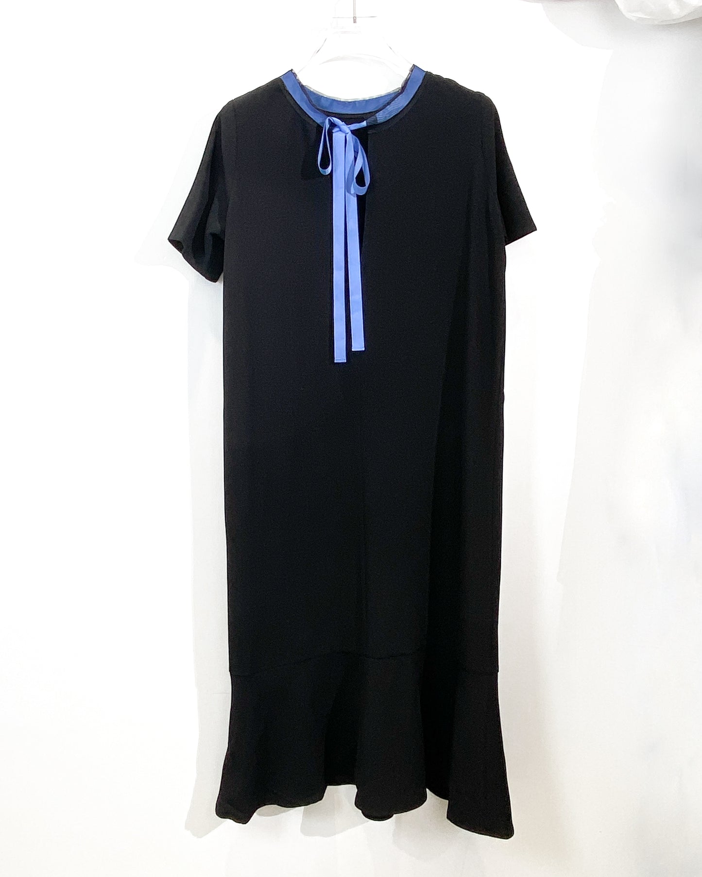 aalis KEMI mesh collar grosgrain ribbon tie on the back bias cut dress (Black)
