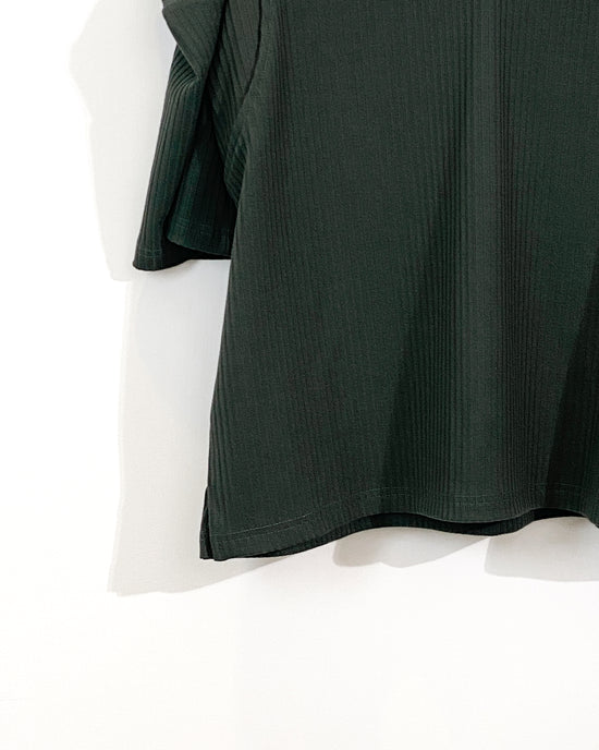 aalis NAJI KNIT cutout shoulder lace hoodie (Dark green)