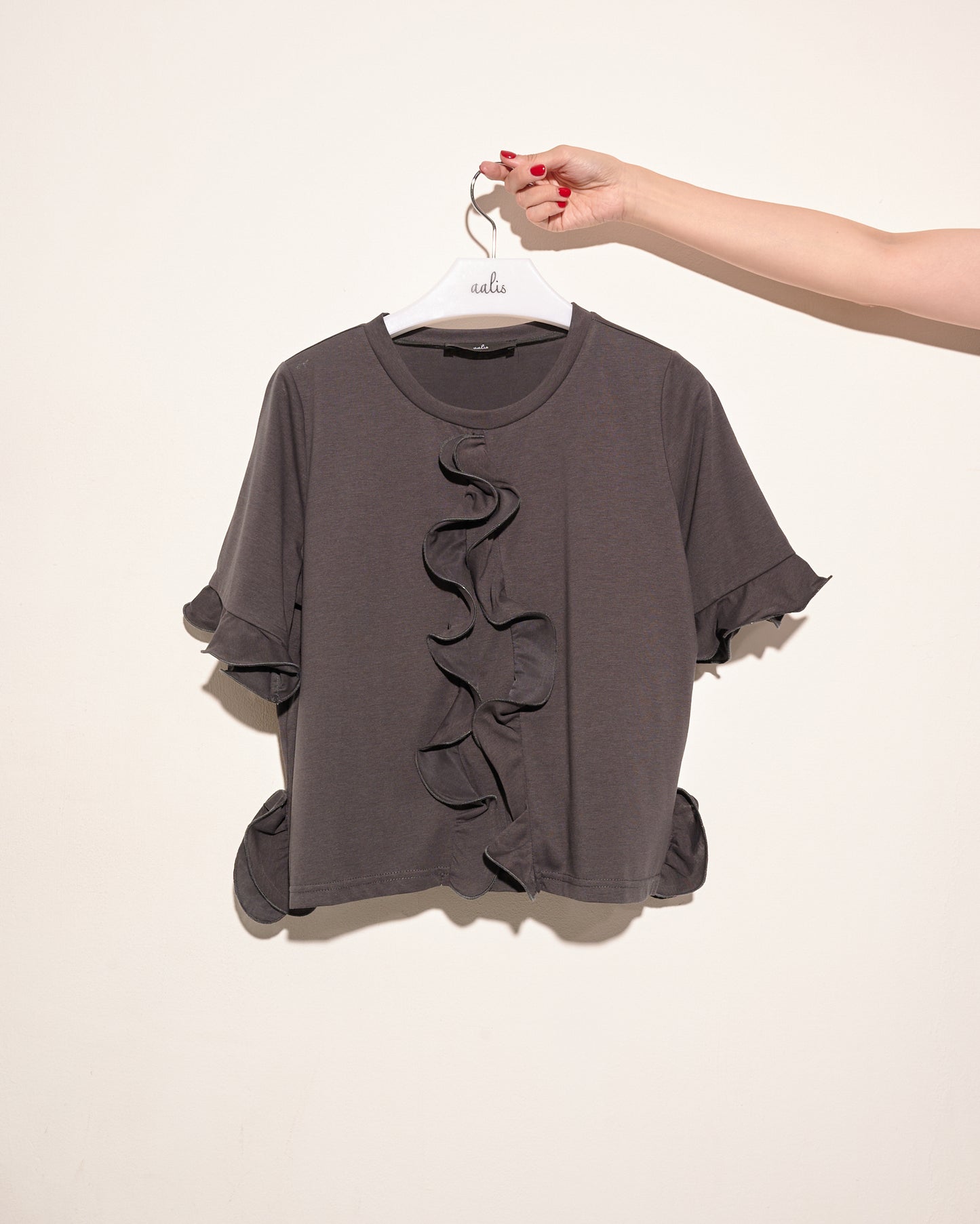 aalis CARDA ruffle trim S/S tee (Charcoal)