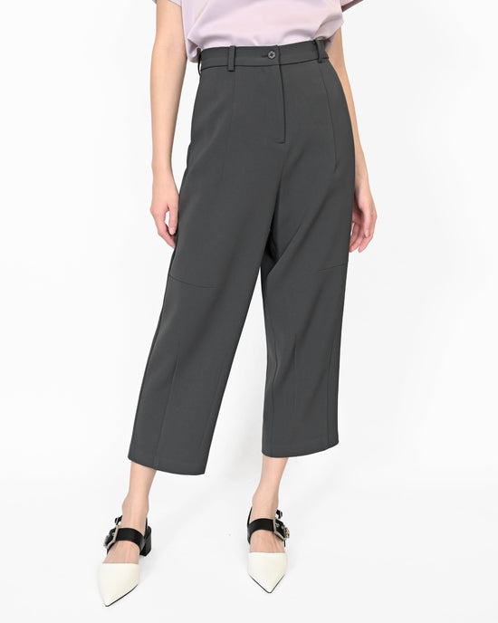 Load image into Gallery viewer, aalis KAN 3D cutting cropped pants (Charcoal)
