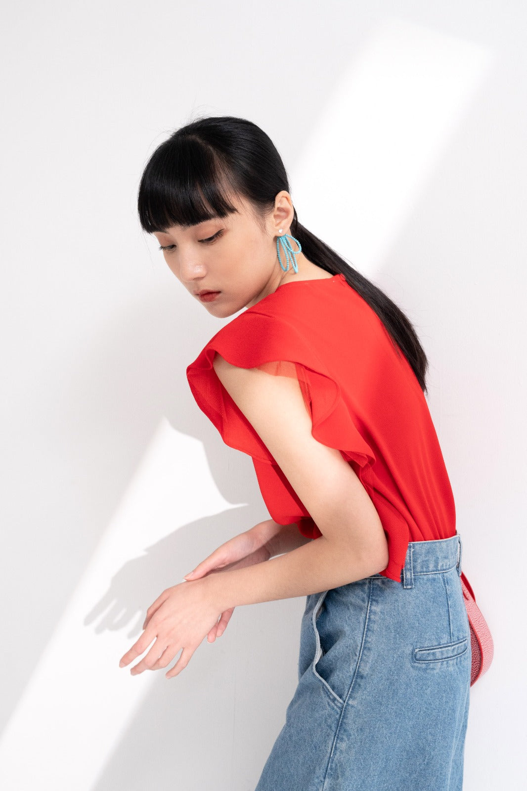 Load image into Gallery viewer, aalis MARIE ruffle on side top (Red)
