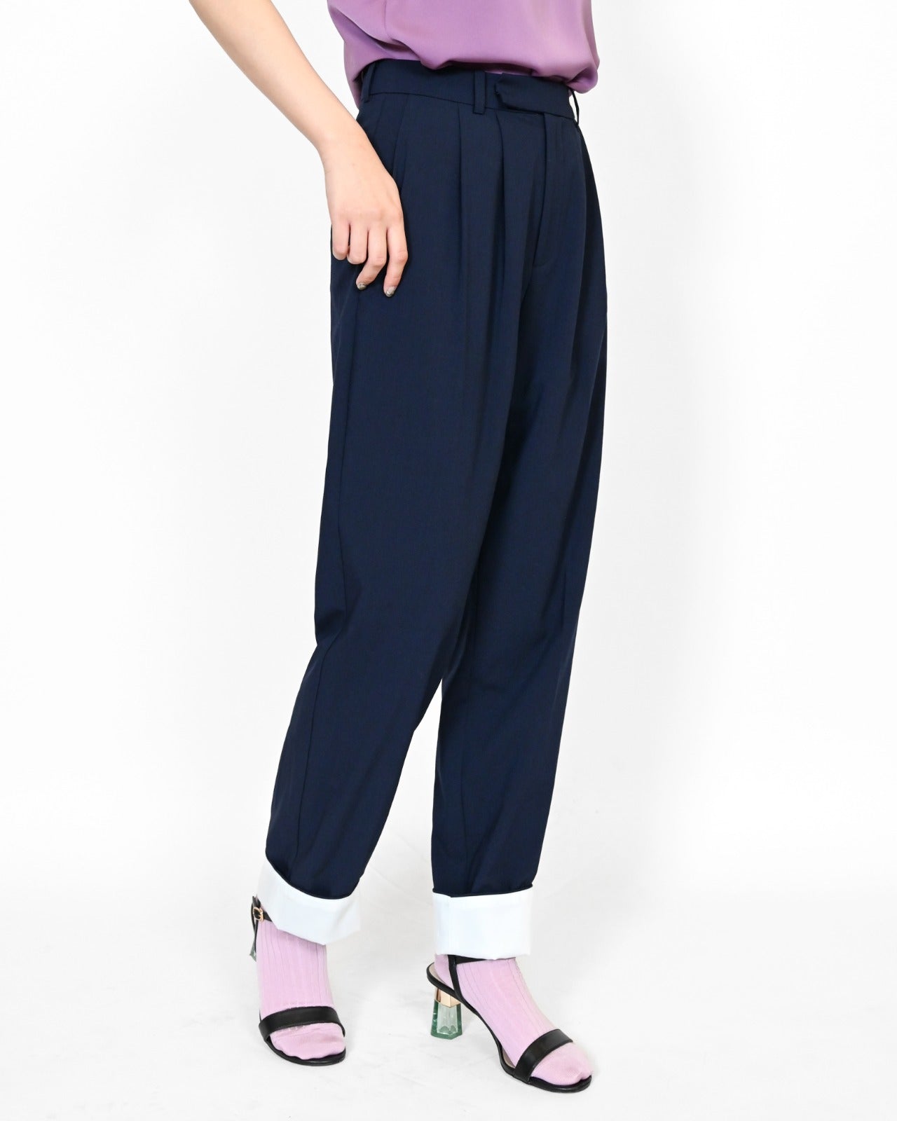 Load image into Gallery viewer, aalis LIZ white cuff suiting pants (Navy)
