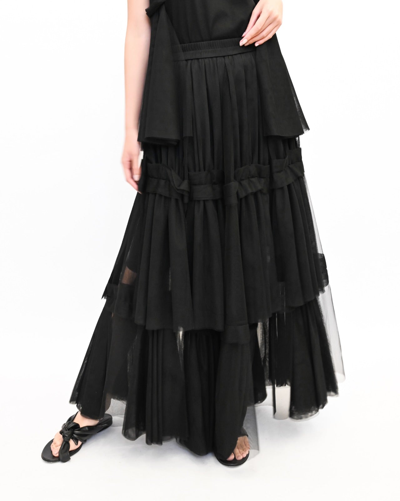 aalis YUA maxi mesh tier skirt (Black)