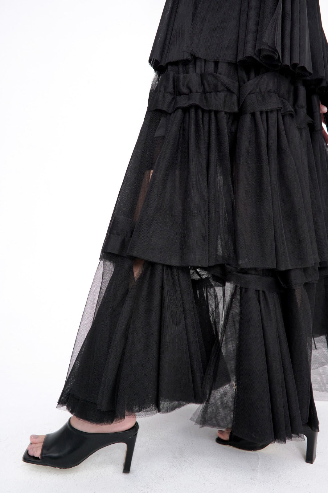 aalis YUA maxi mesh tier skirt (Black)