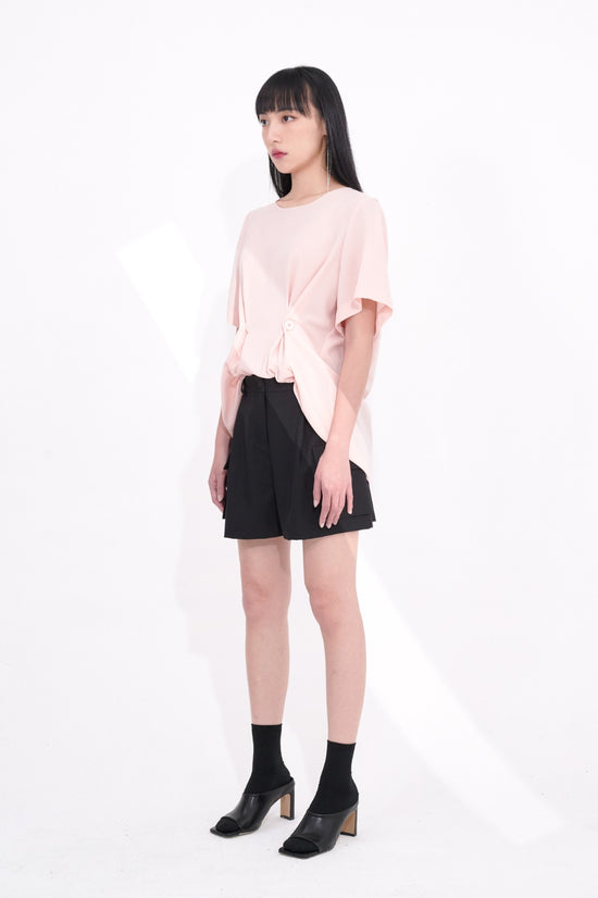 aalis YOKI Woven Tee with buttons detail (Pink)
