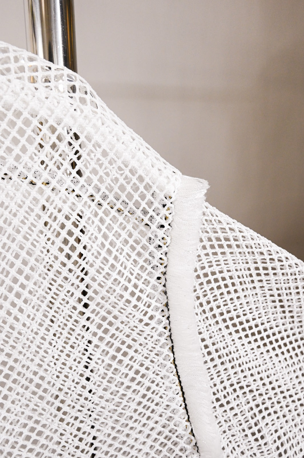 (Pre-order) aalis GIDA fringe motive netting jacket (White)