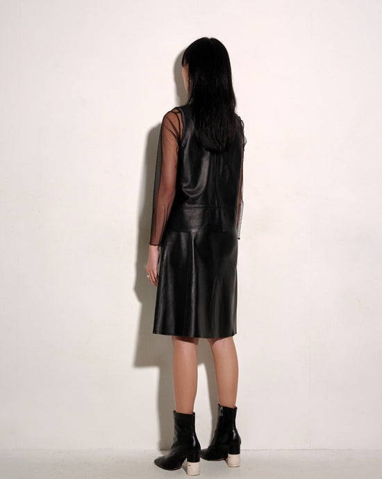 aalis VALENCIA A line leather skirt (Black)
