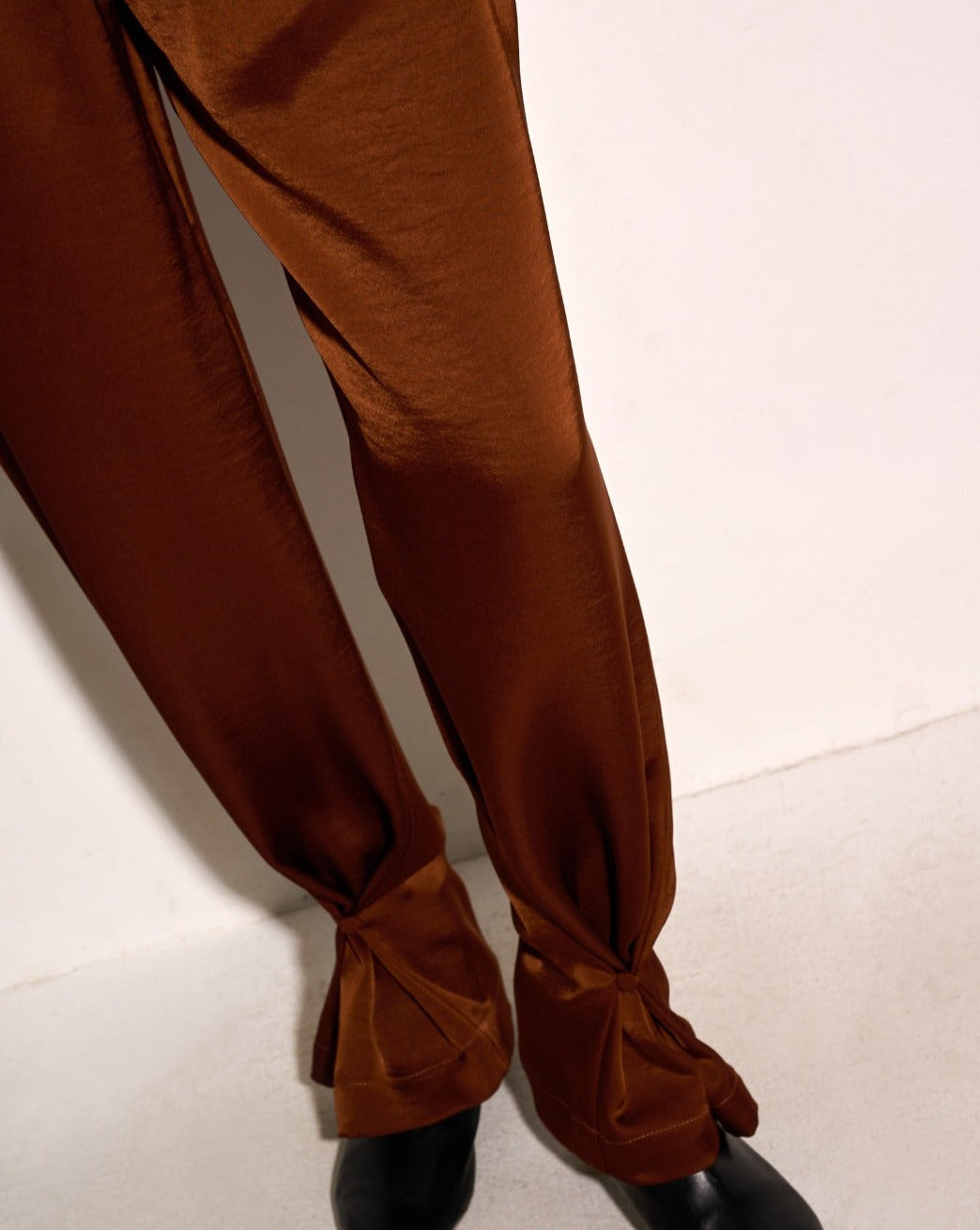 aalis SEF faux leather pants (Brown) –