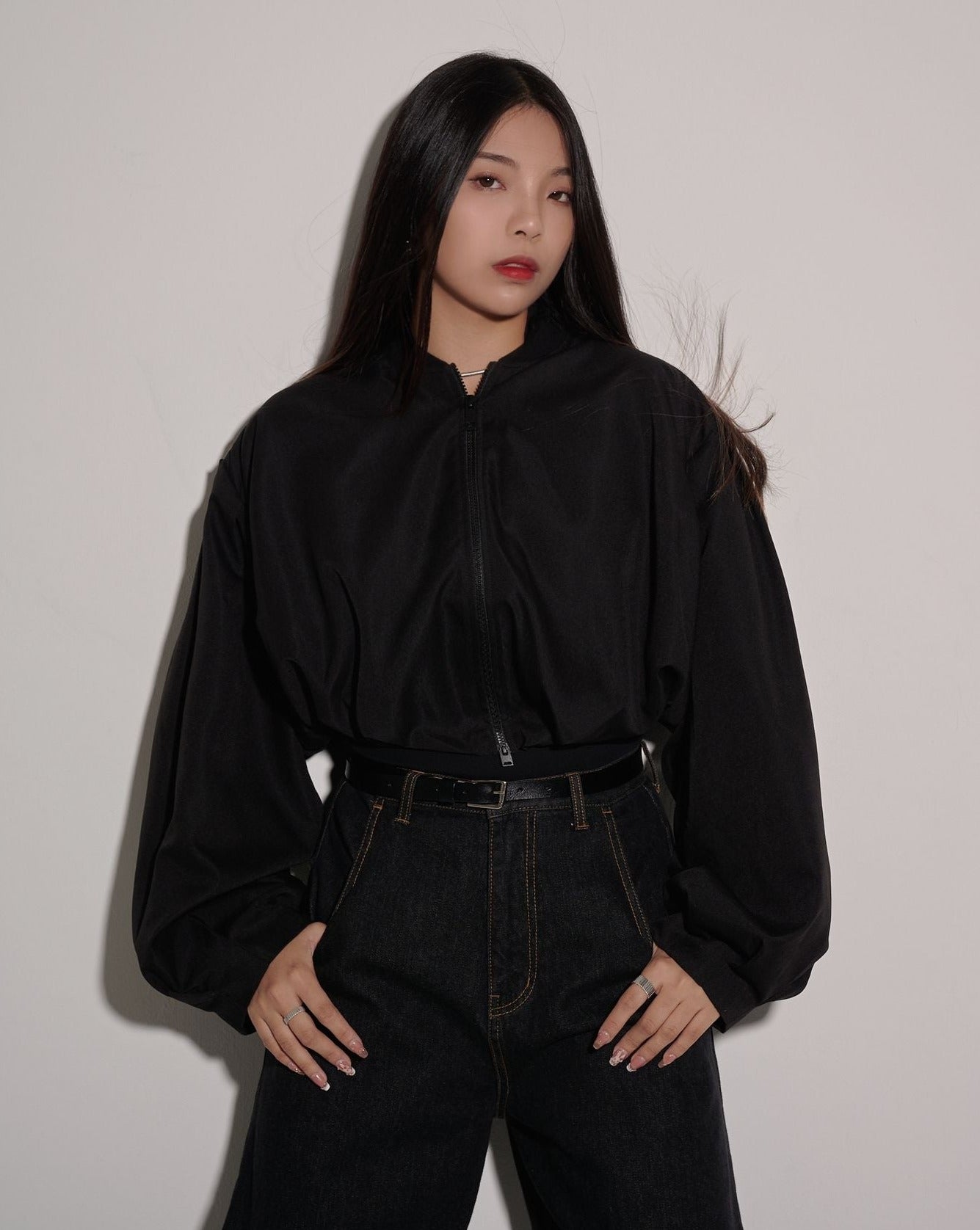 aalis SACA bubble hem bomber jacket (Black)