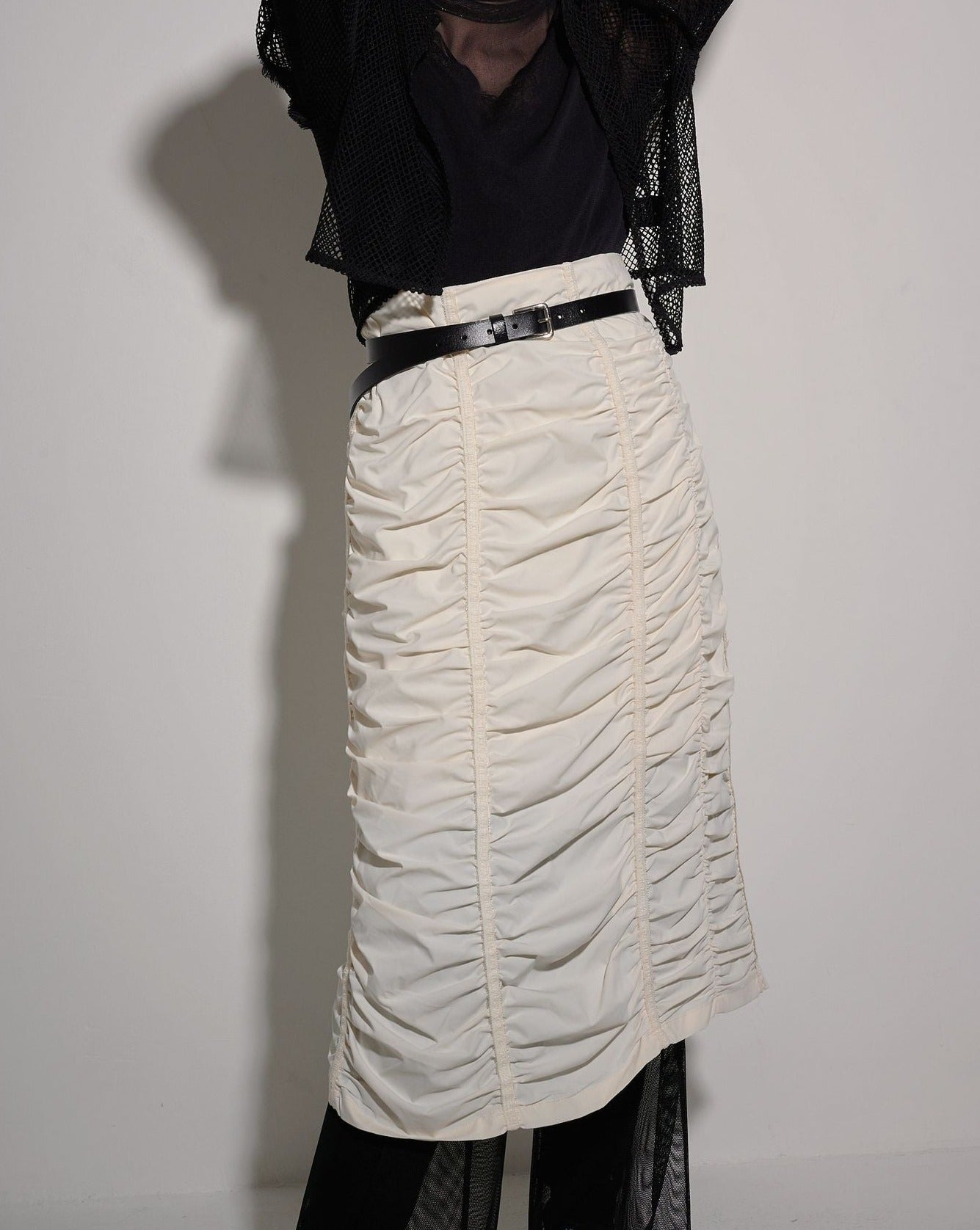 aalis FREDA 褶皱铅笔裙（米白色）