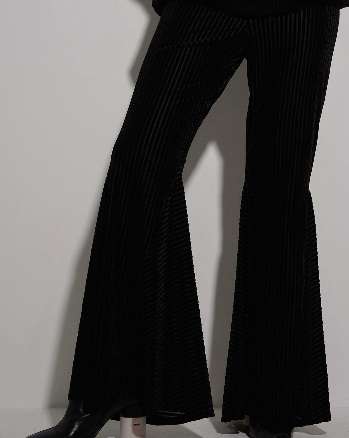 aalis FI super flare velvet pants (Black)