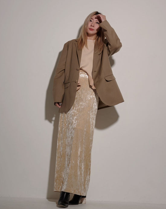 Load image into Gallery viewer, aalis SOFIJA velvet maxi skirt (Light beige)
