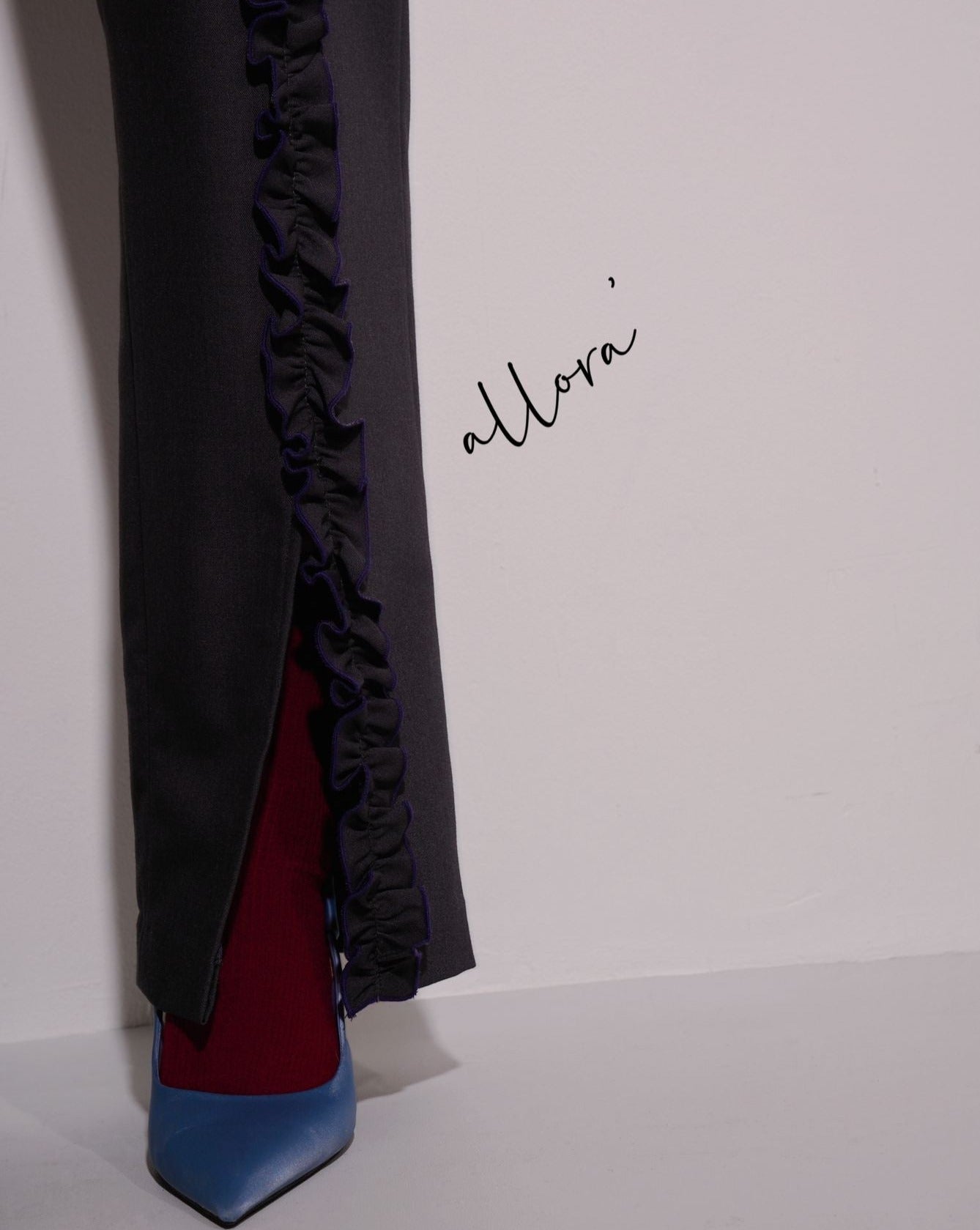 aalis ALLORA 双荷叶边细节直筒裤（炭灰色）