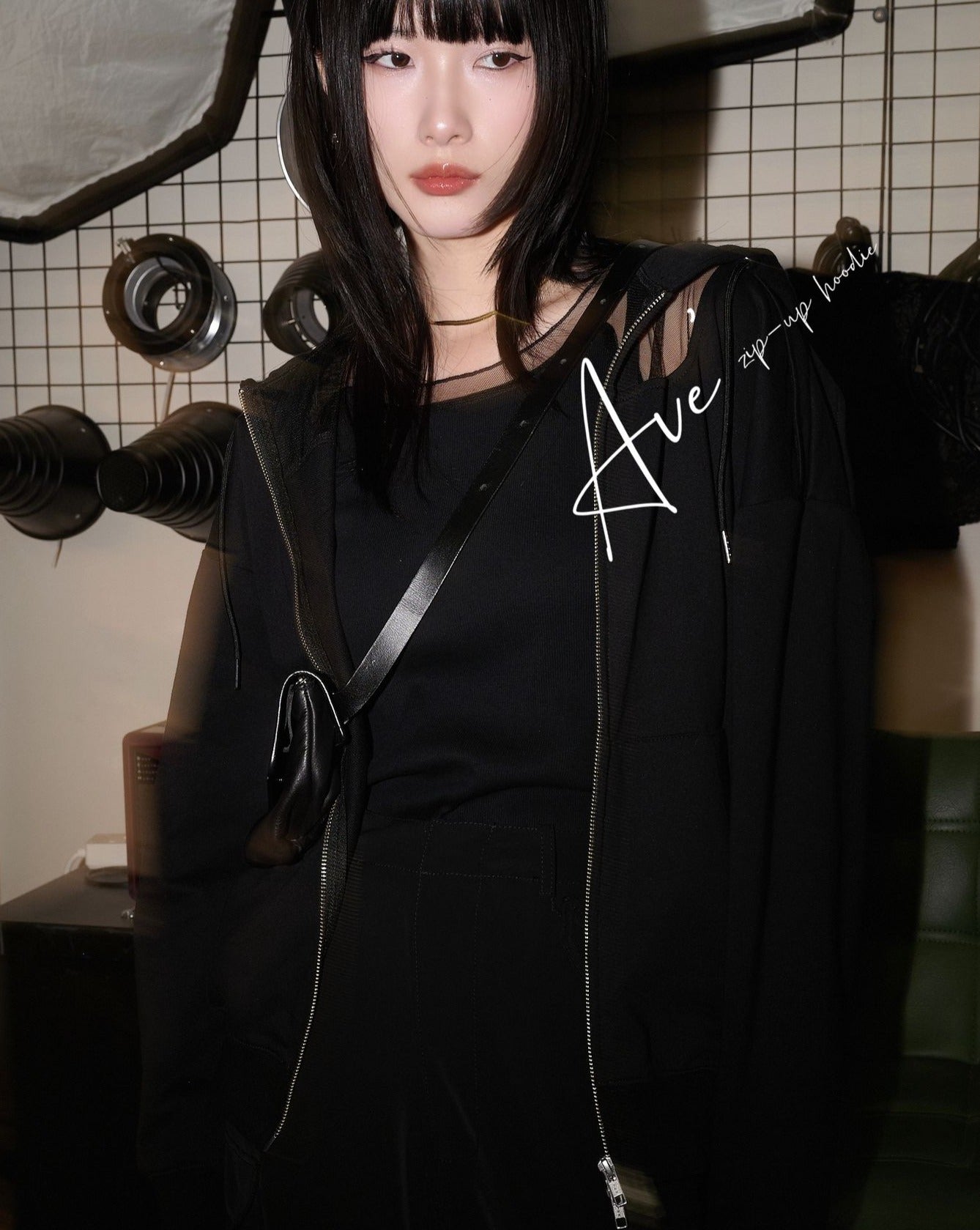 aalis AVE mesh cat eye cut-out hoodie (Black)