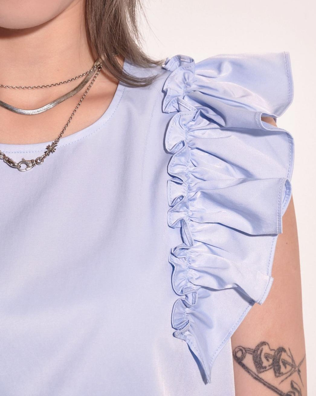 aalis NAOMI ruffle sleeves blouse (Blue)