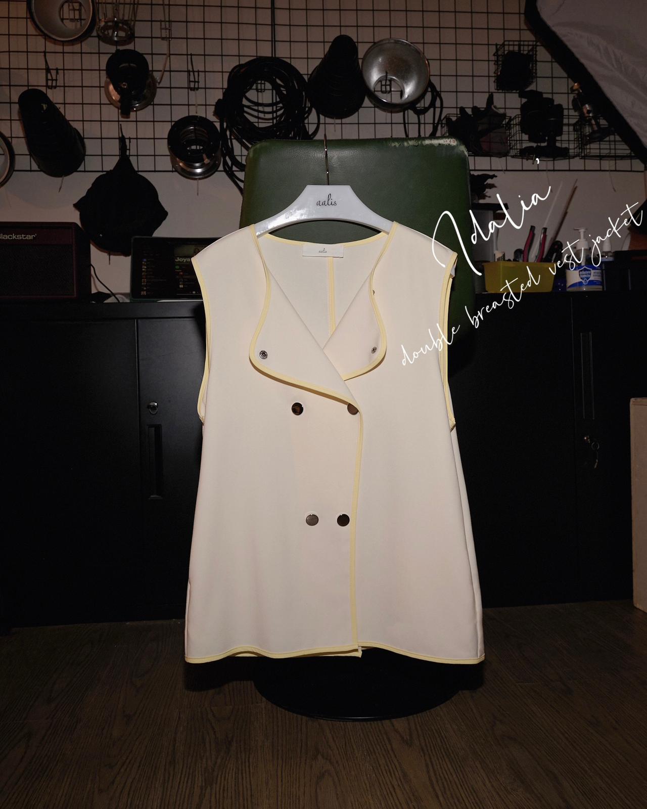 aalis IDALIA double breasted snap buttons vest jacket (Ivory)