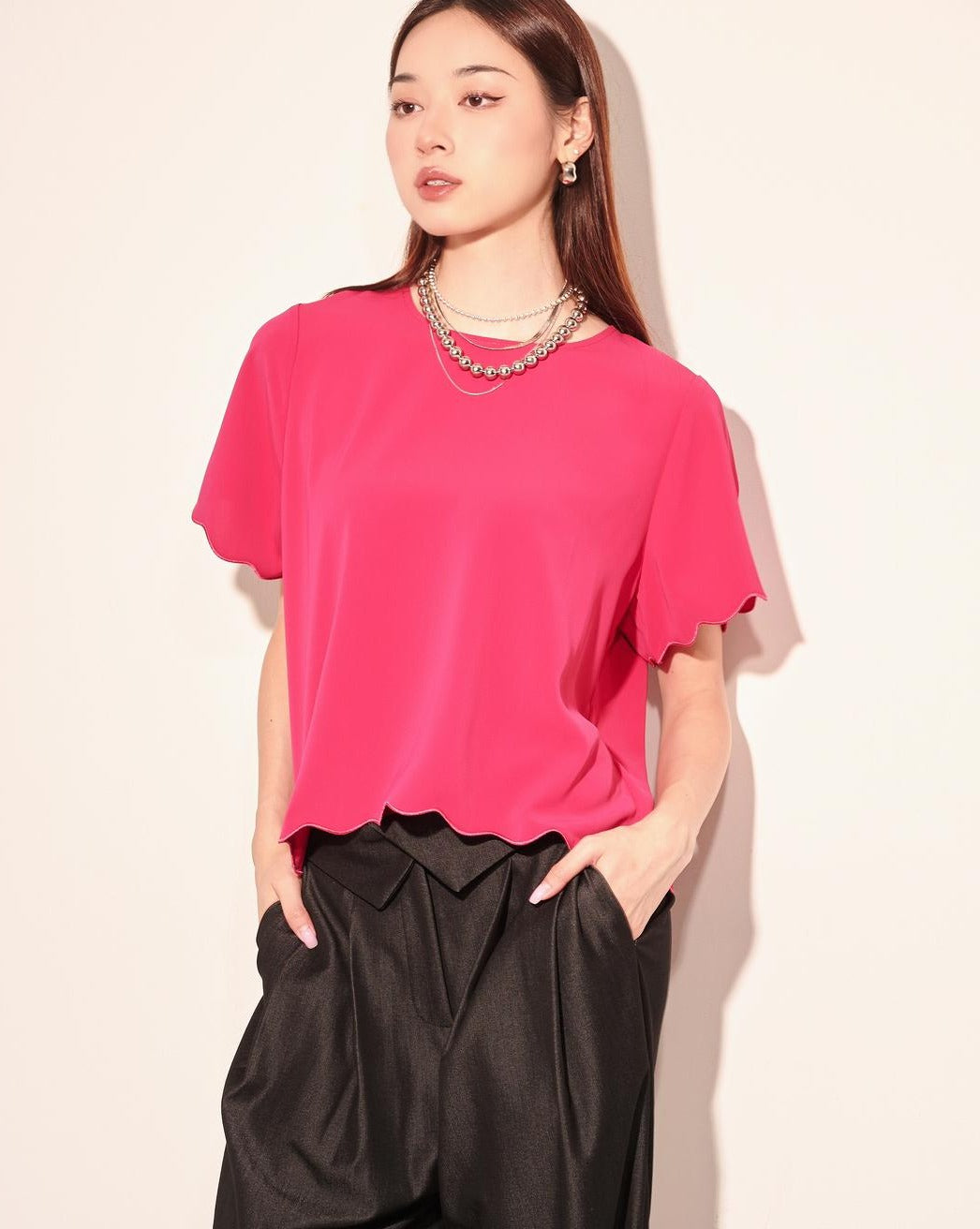 aalis ABIAH scallop hem S/S Top (Magenta)