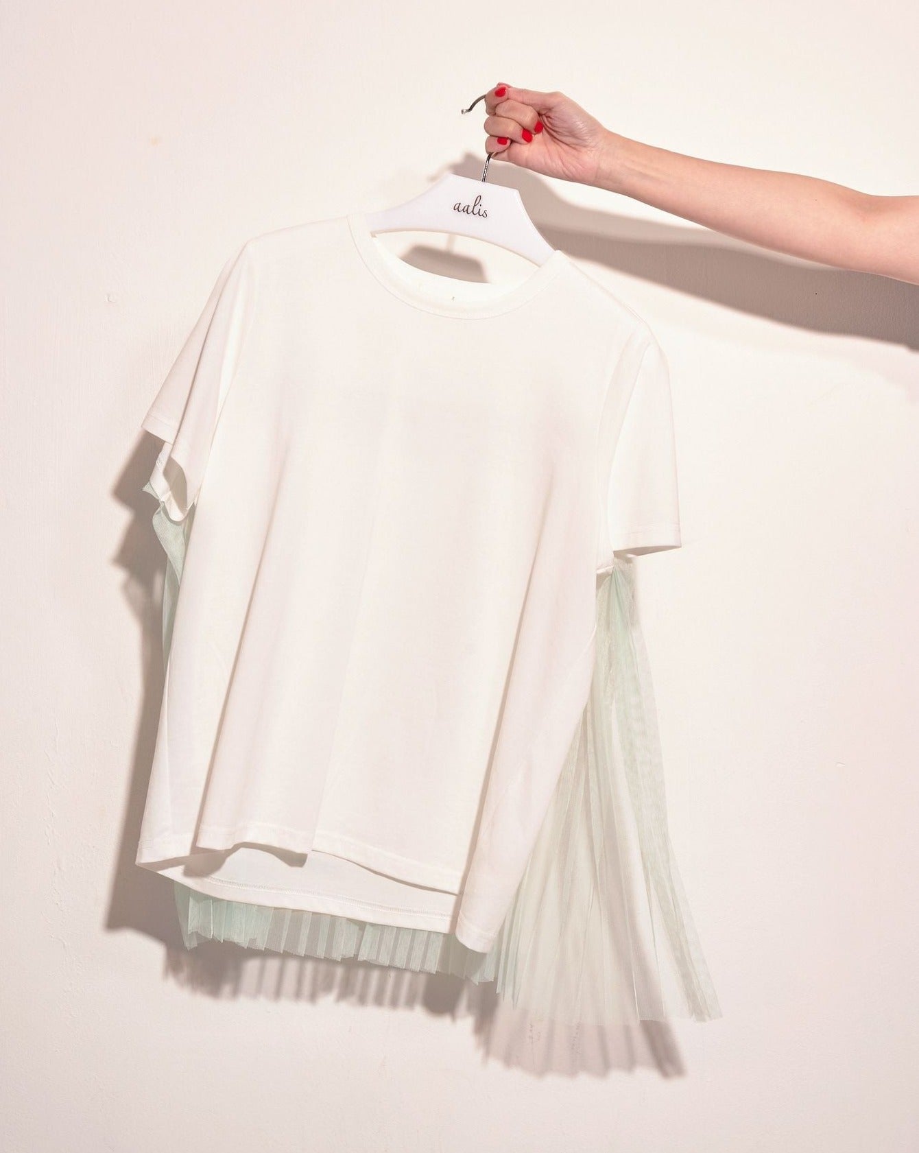 aalis HANSA back pleated mesh s/s tee (White)