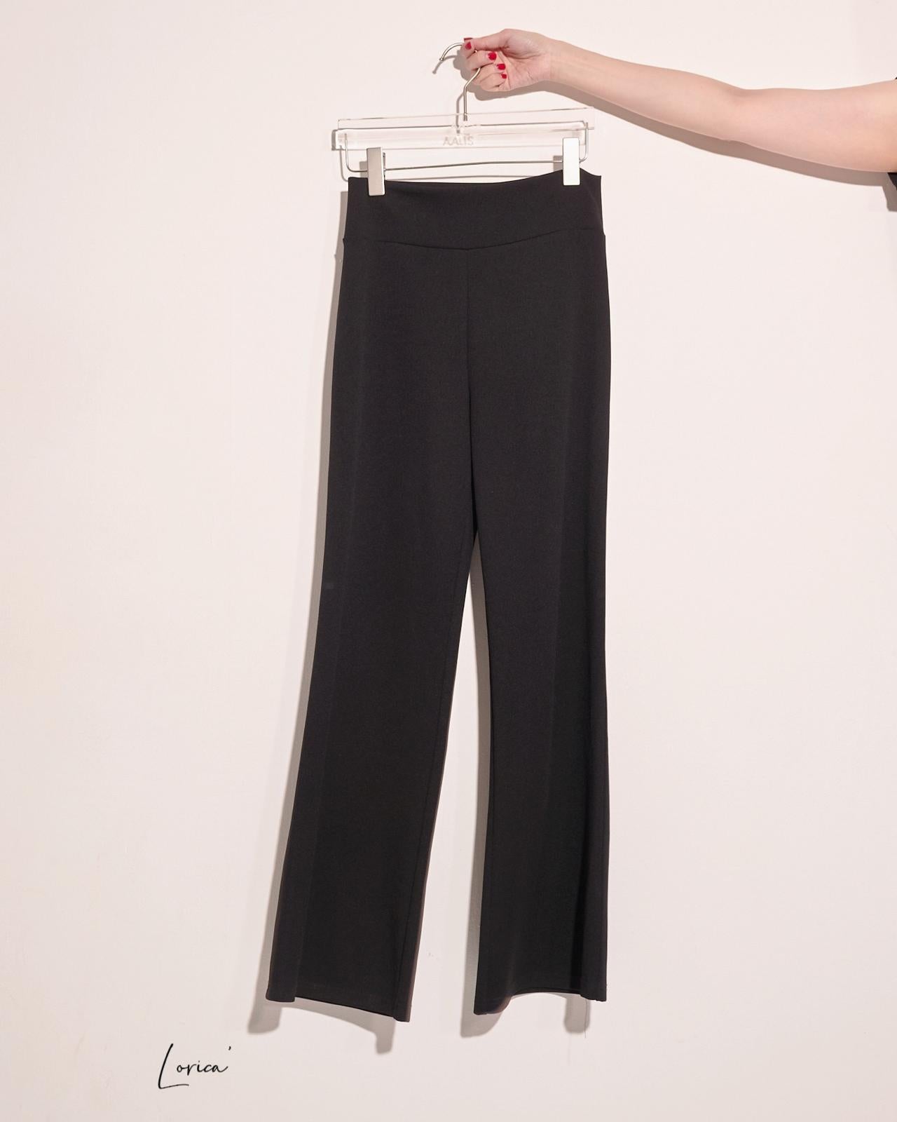 aalis LORICA fit and flare pants (Black)