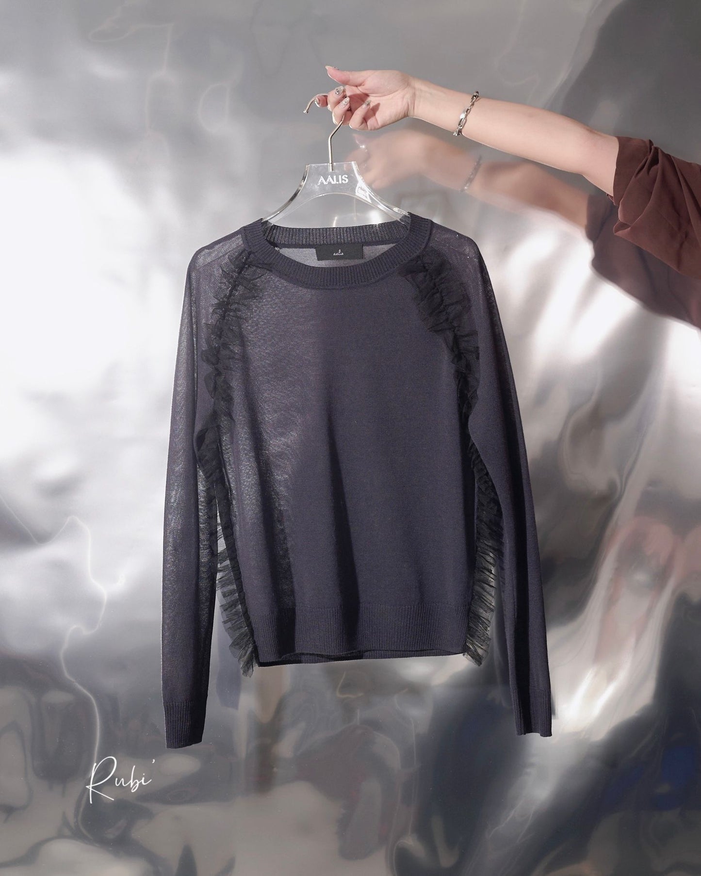 aalis RUBI raglan mesh detail L/S knit top (Charcoal)