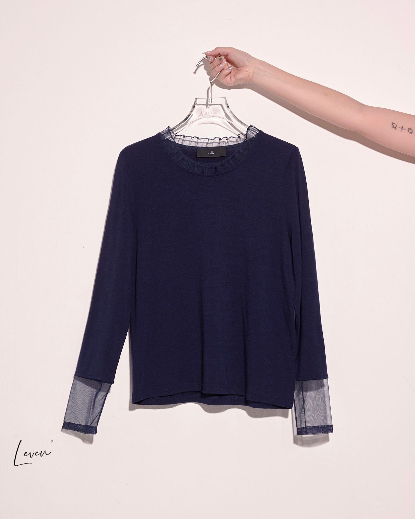 aalis LEVEN mesh ruffle stand collar L/S top (Navy 1)