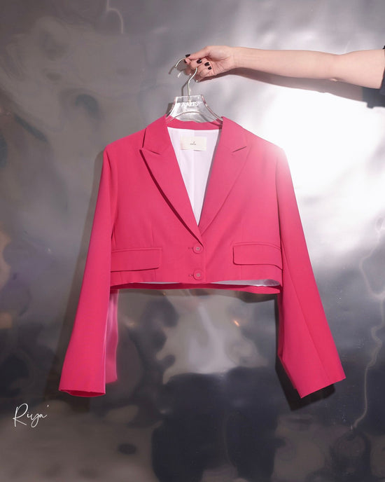 aalis RIYA super cropped blazer (Magenta)