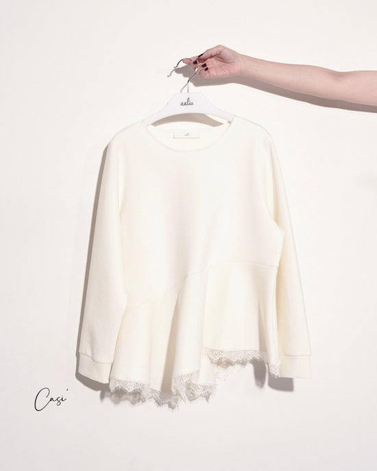 aalis CASI asymmetric hem lace trim detail sweater (White)