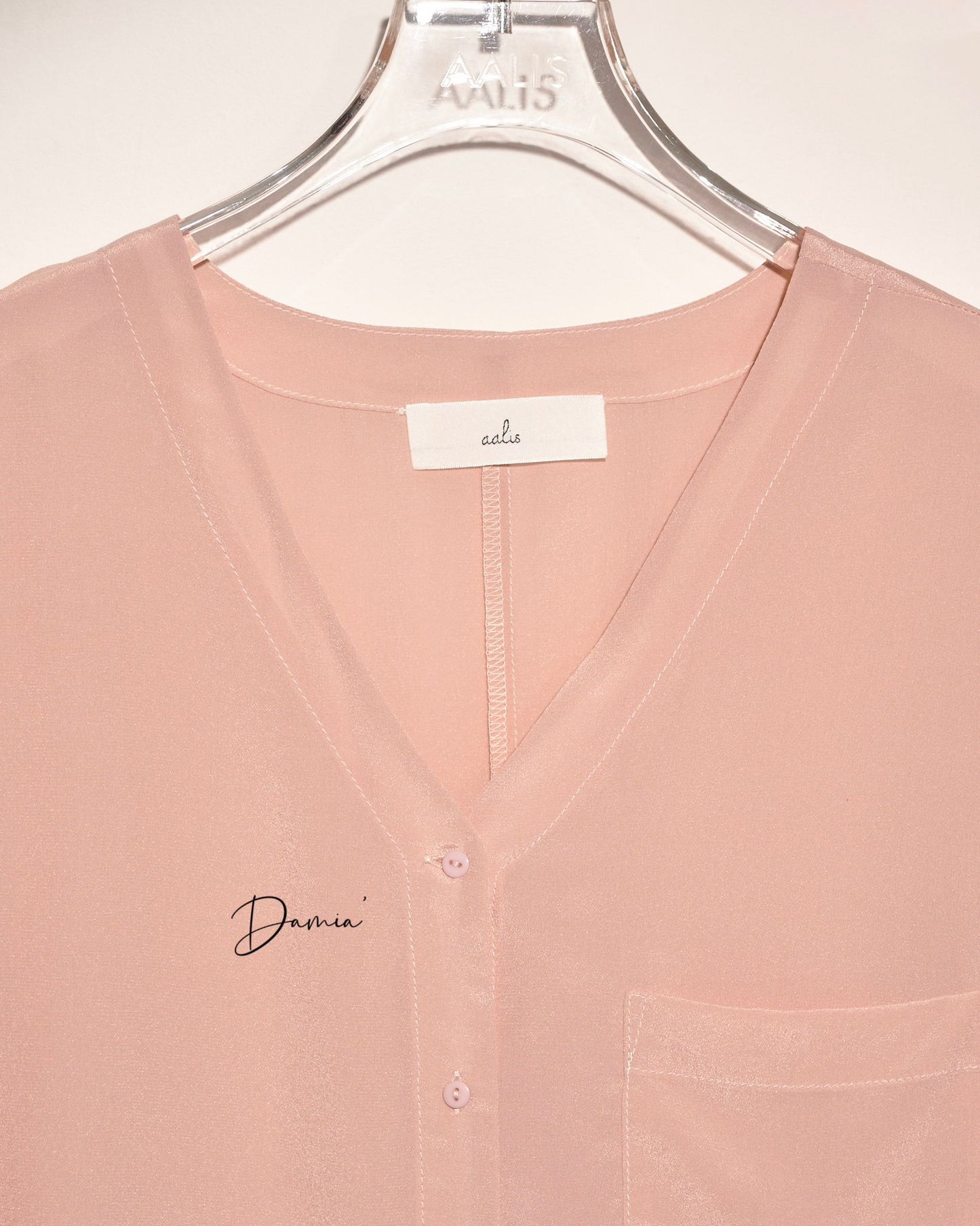 aalis DAMIA SILK single pocket V neck shirt (Pink nude)