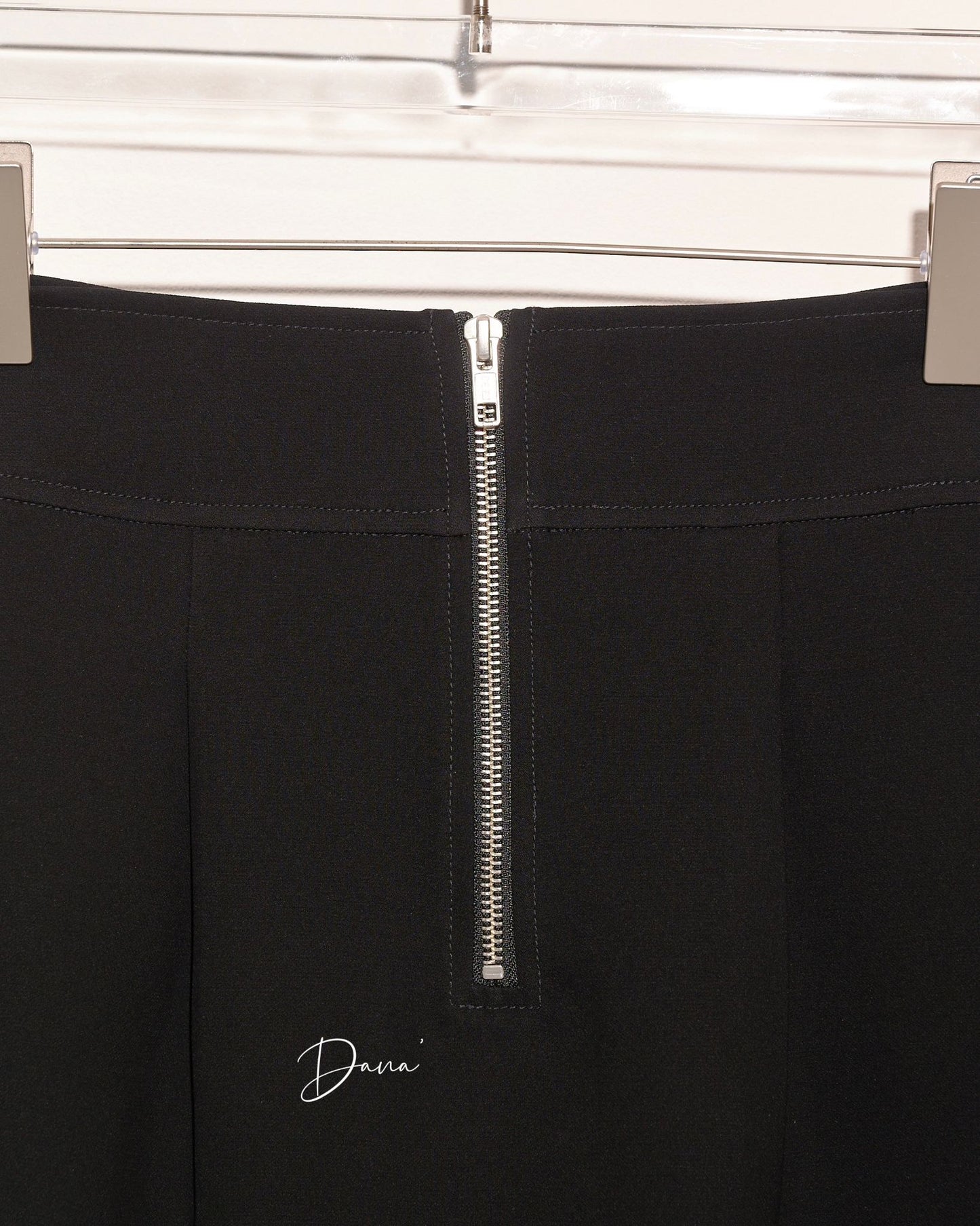 aalis DANA Zip front detail skirt (Black)