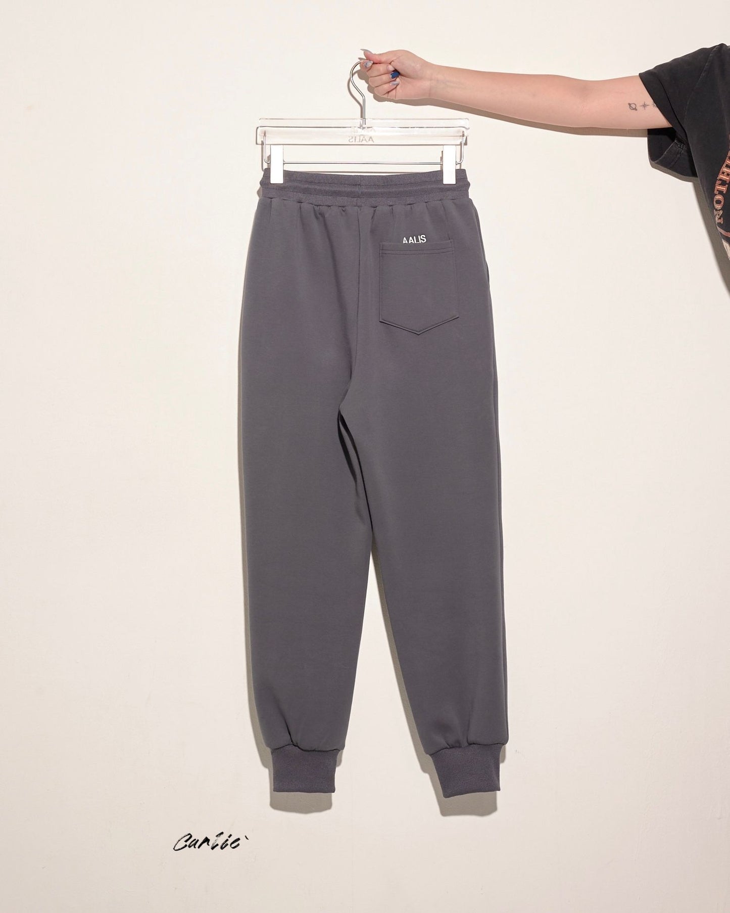 aalis CARLIE Logo track pants (Charcoal)