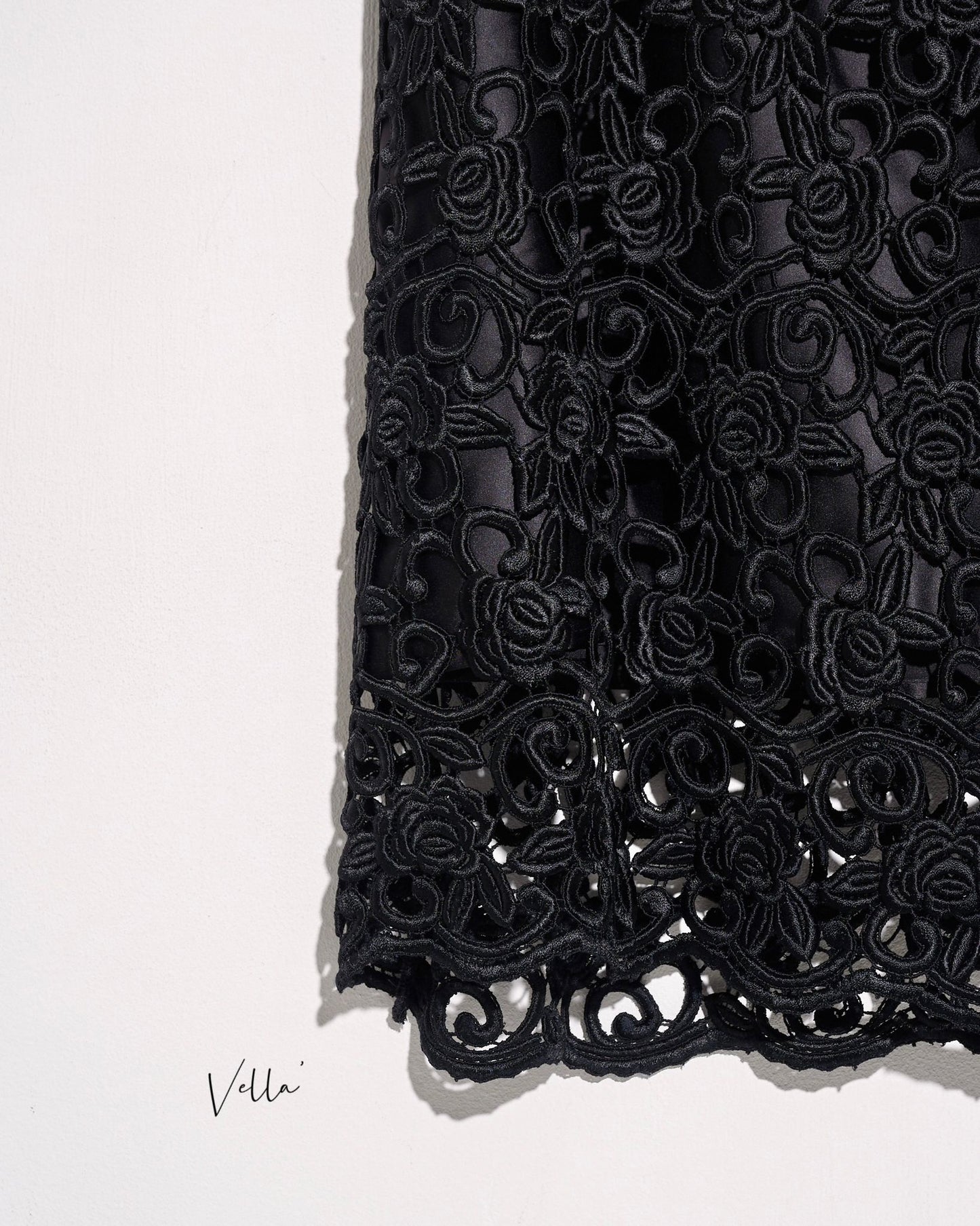 aalis VELLA guipure lace skirt (Black)