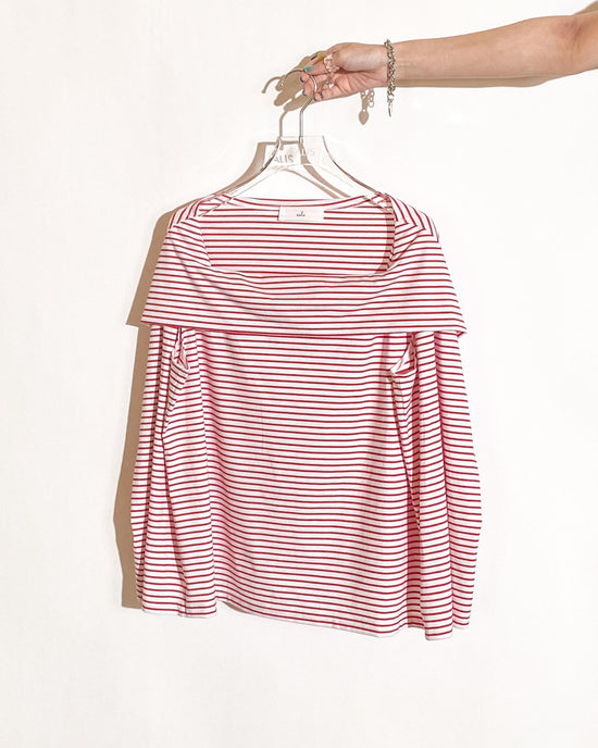 aalis RENI off shoulder knit cape top (Red stripe)