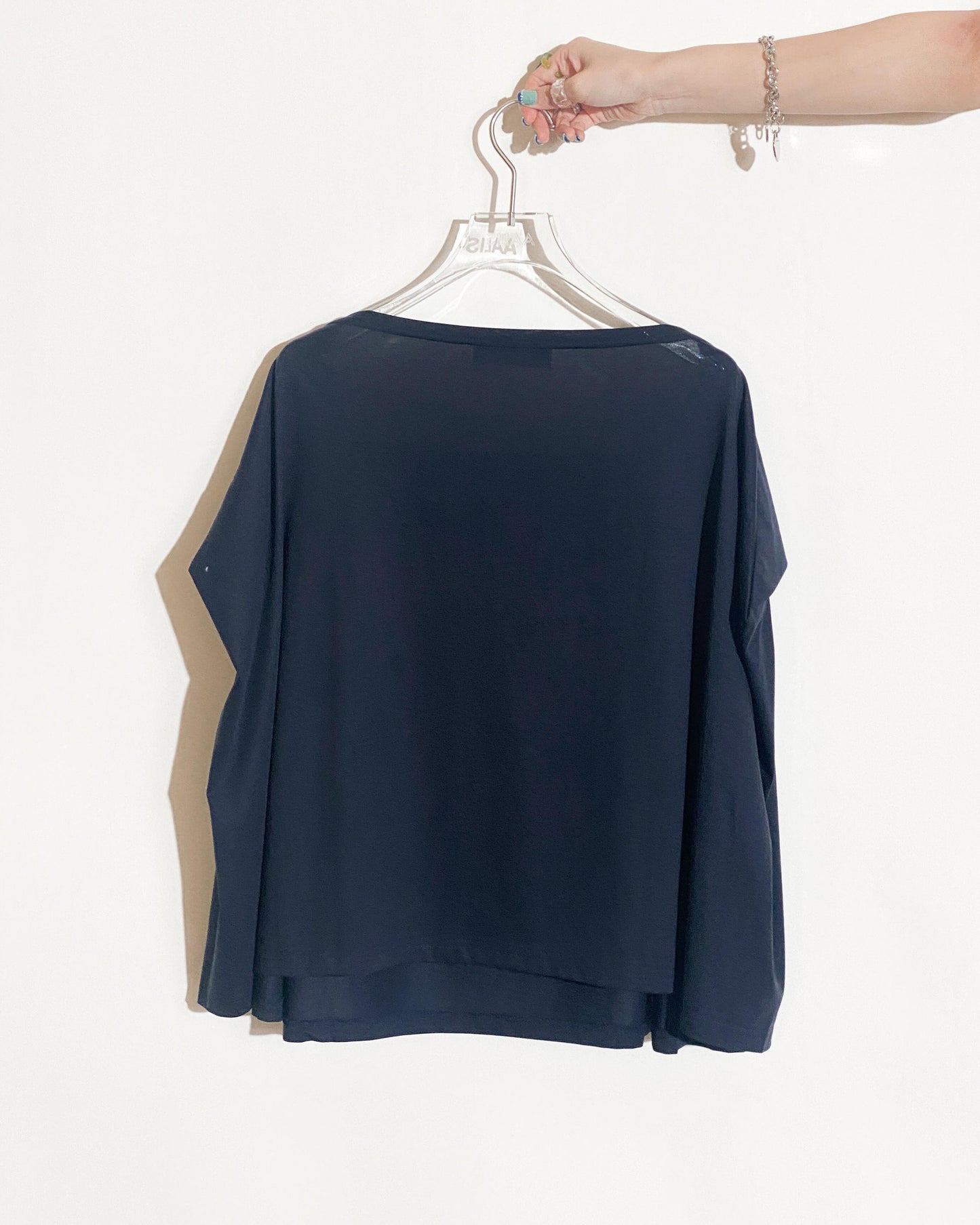 aalis RENI off shoulder knit cape top (Navy)