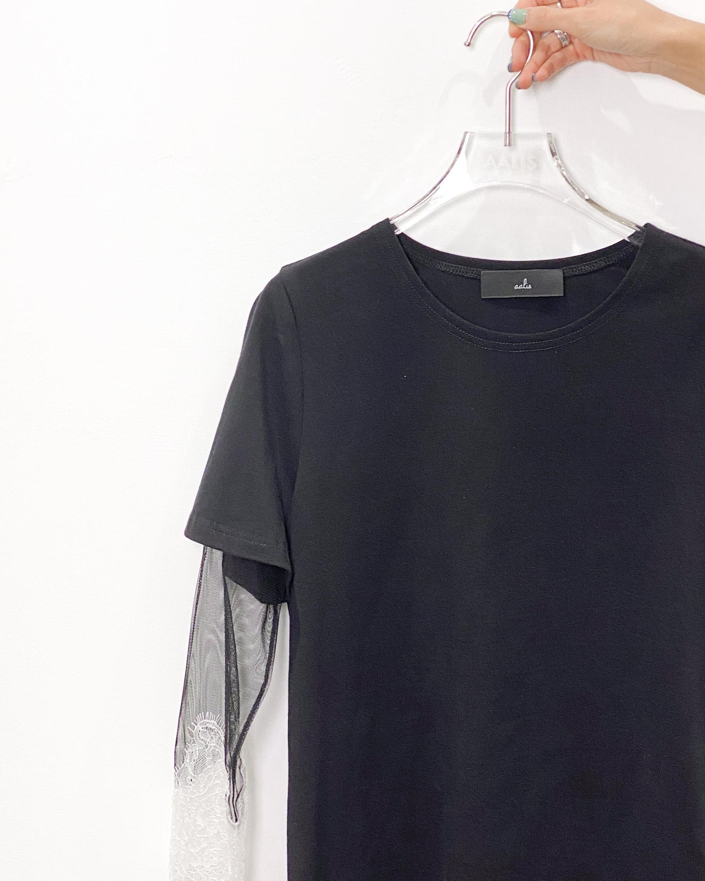 aalis AMARA SS25 mesh lace trim S/S top (Black)