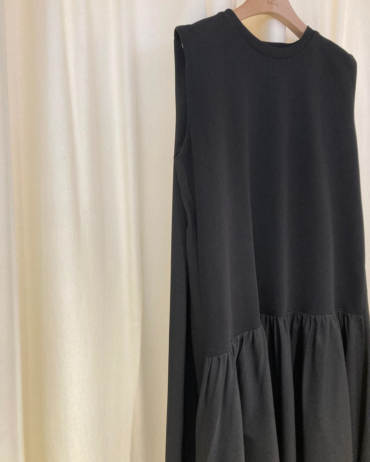 aalis ZANI cape detail maxi dress (Black)