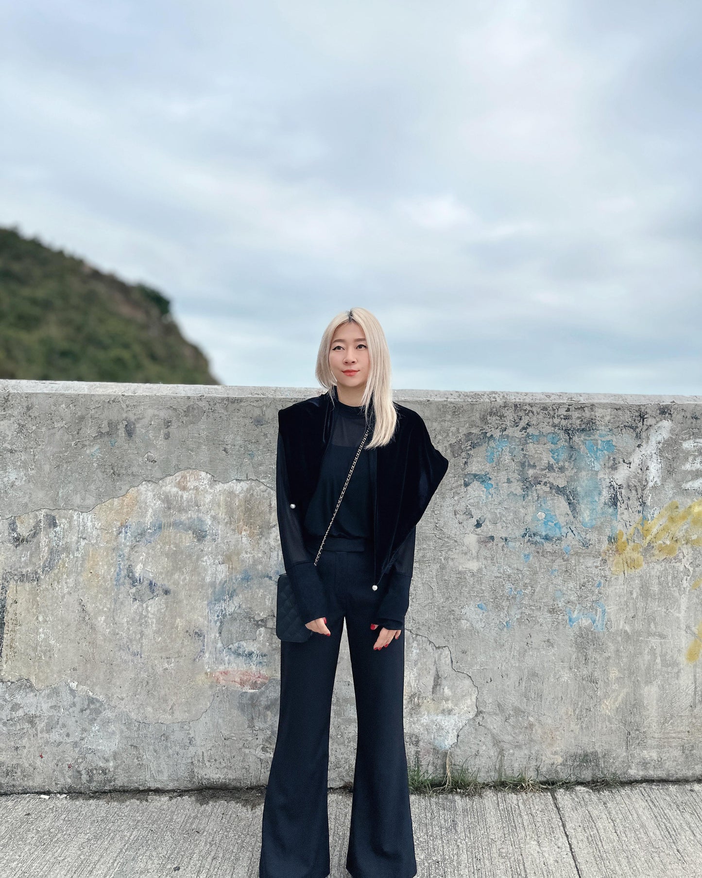 (Pre-order) aalis RIVKA mesh crew neck top (Black)