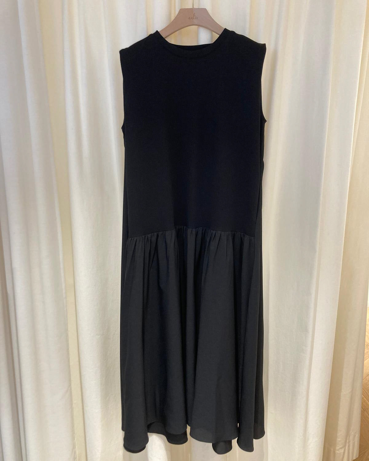 aalis ZANI cape detail maxi dress (Black)