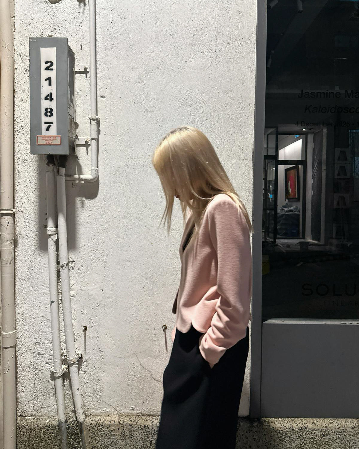 aalis MARNIE slit detail midi A line skirt (Black)