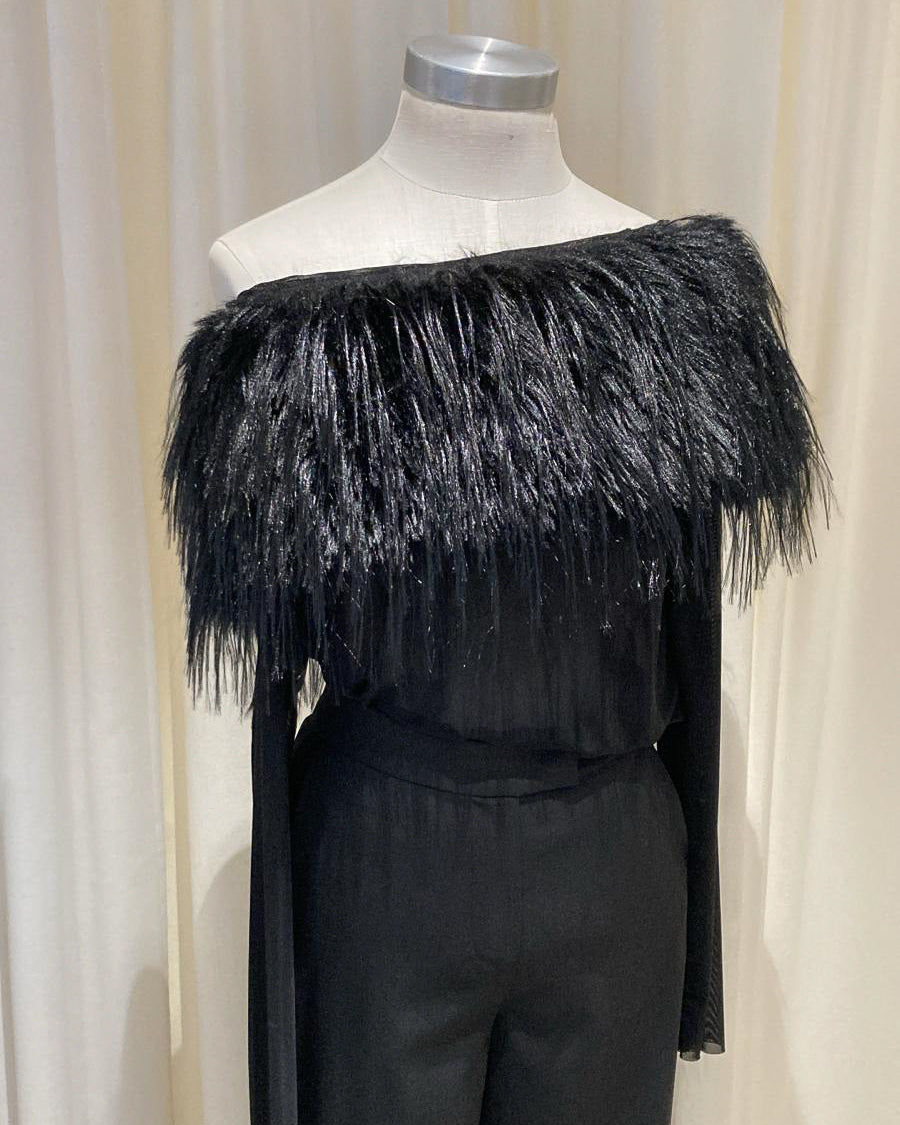 aalis TERRA faux ostrich feather off shoulder top (Black)