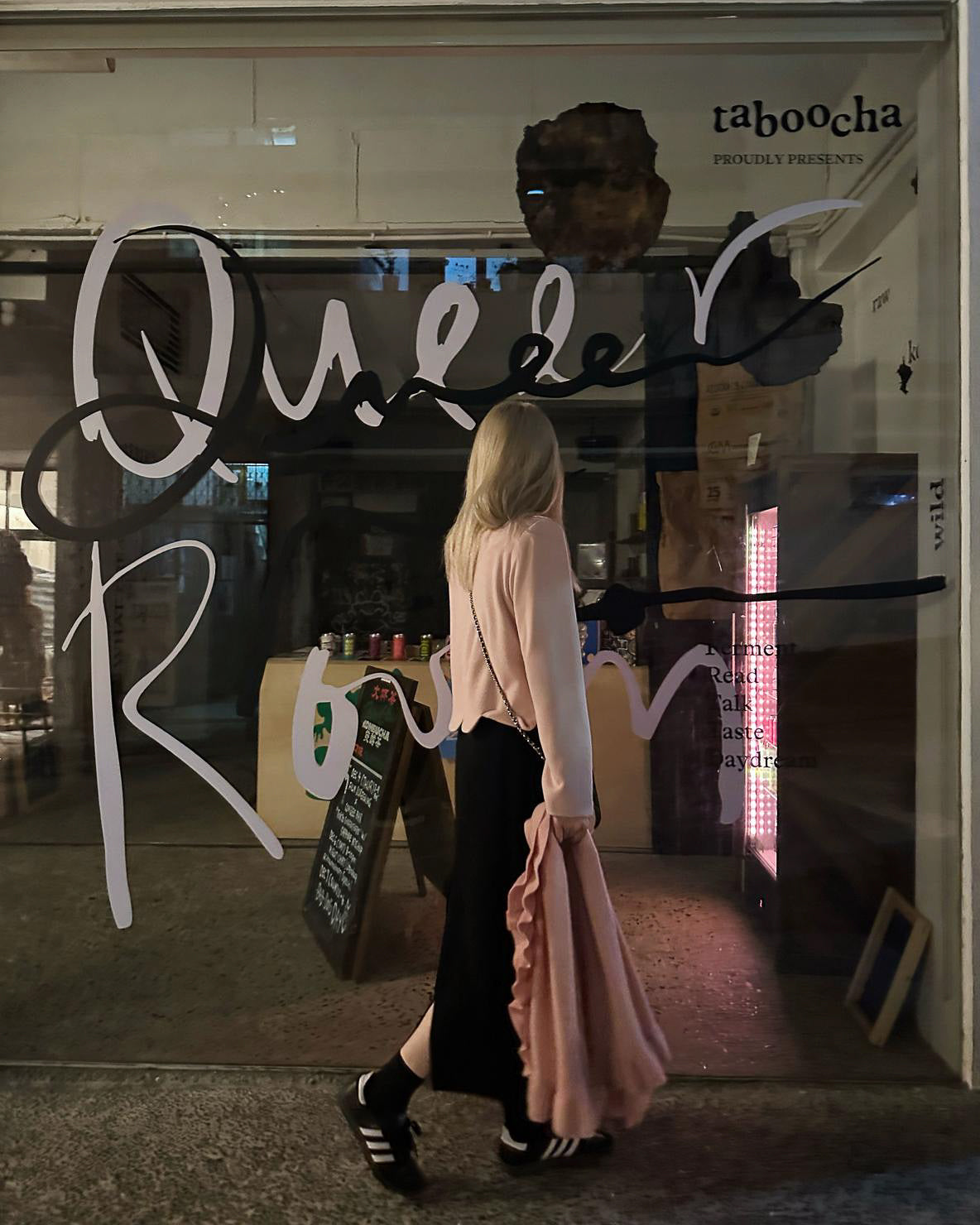 aalis MARNIE slit detail midi A line skirt (Black)