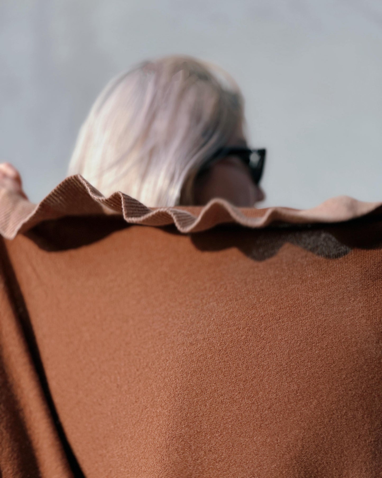 aalis LUCIE MIX FW25 cashmere ruffle hem scarf (Brown Mix)