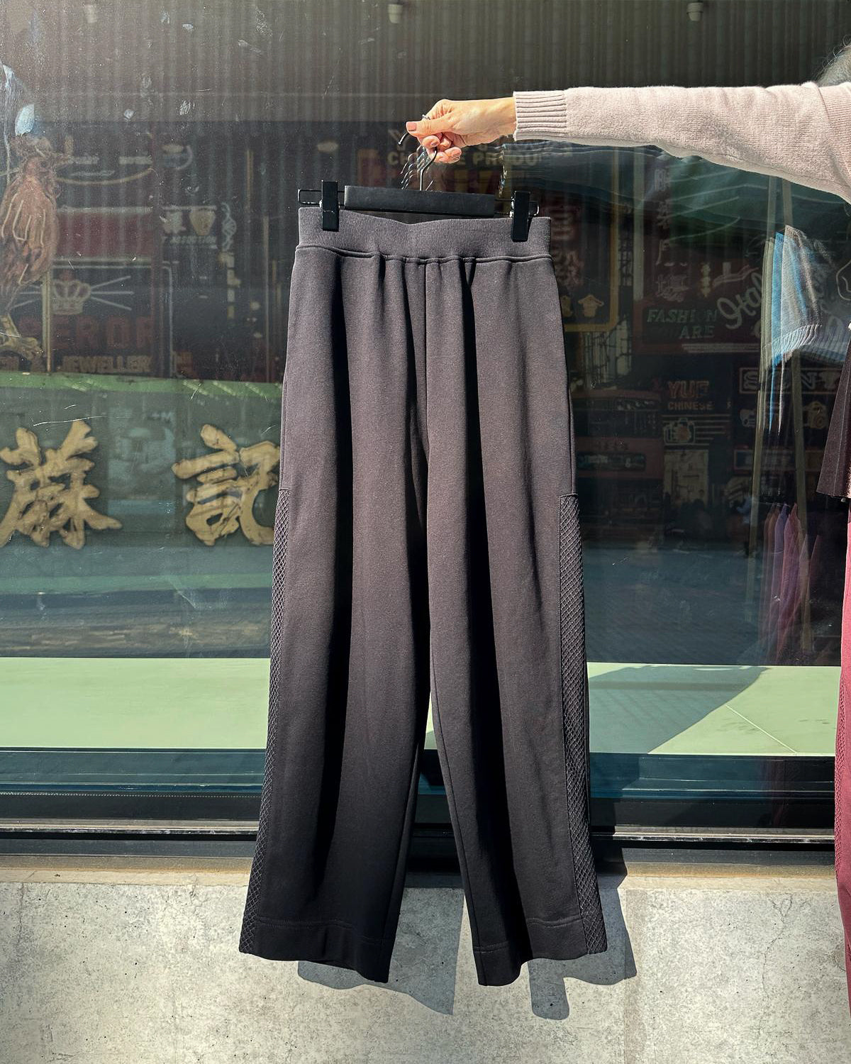 aalis REMY fishnet side panel track pants  (Black)