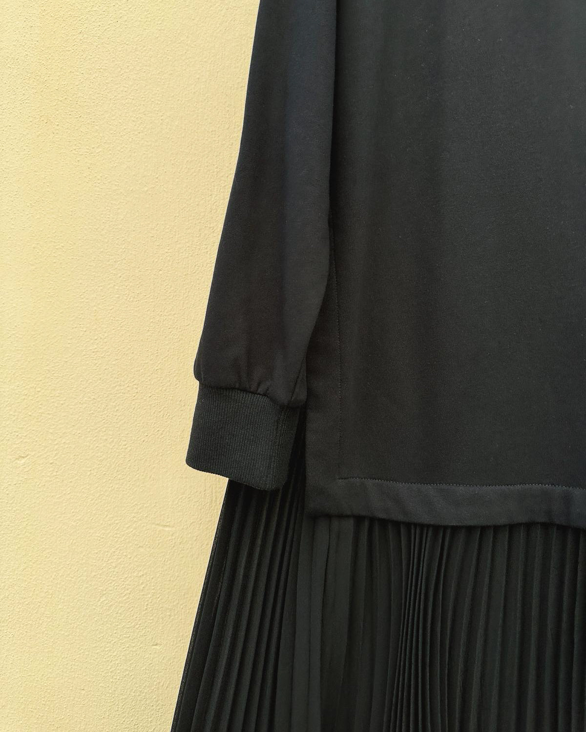 aalis FABIAN Pleated chiffon sweater dress (Black)