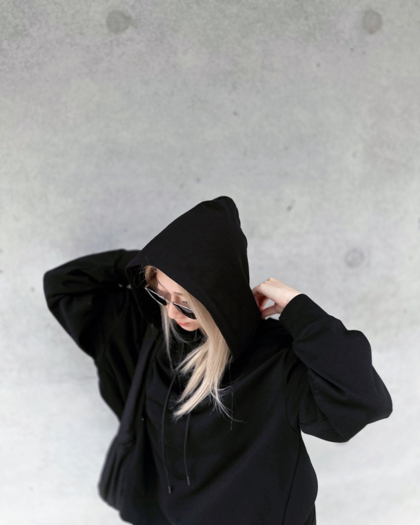 aalis PARMA pleated chiffon hoodie (Black)
