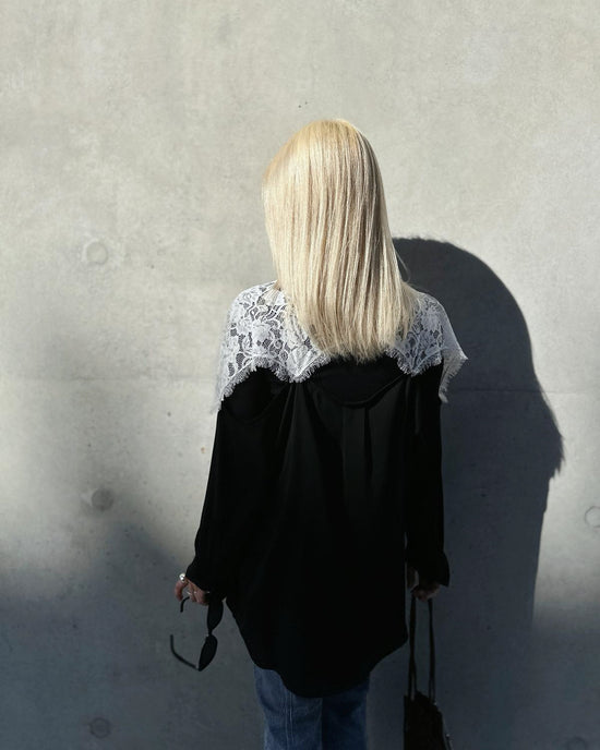 aalis REESE LACE cape panel on shoulder oversized shirt (Black)