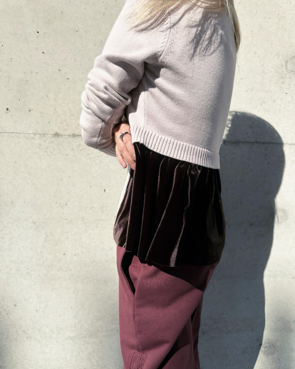 (Pre-order) aalis CHARLEE velvet panel V neck cardigan (Dusty Pink)